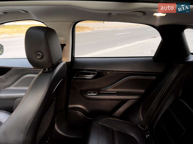 Позашляховик / Кросовер Jaguar F-Pace 2017 в Кременчуці