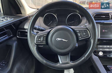 Внедорожник / Кроссовер Jaguar F-Pace 2017 в 