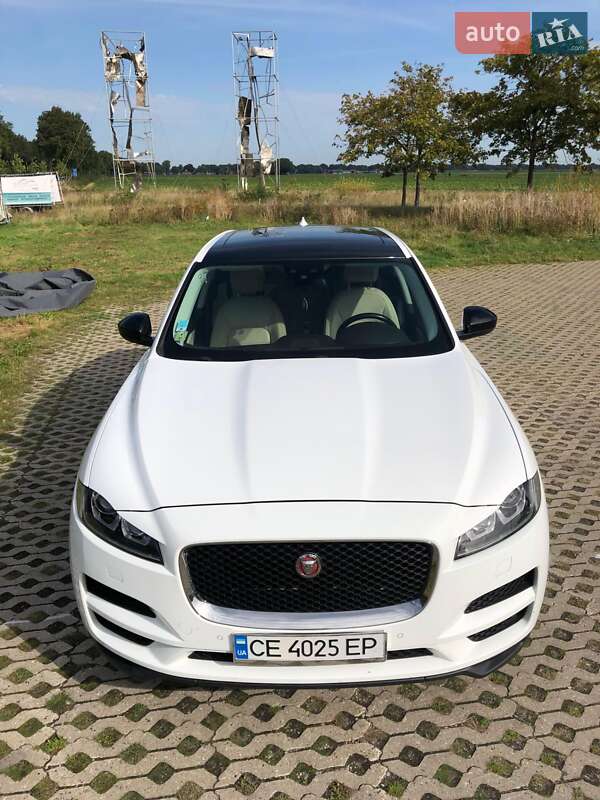 Позашляховик / Кросовер Jaguar F-Pace 2016 в Герці