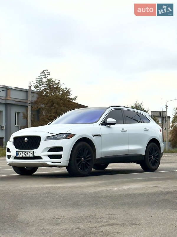 Jaguar F-Pace 2016