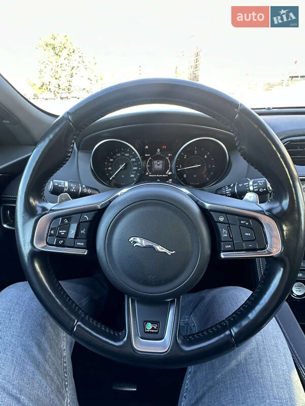 Внедорожник / Кроссовер Jaguar F-Pace 2017 в Харькове фото 11 Внедорожник / Кроссовер Jaguar F-Pace 2017 в Харькове