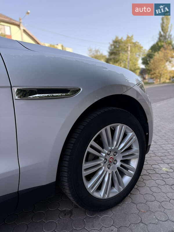 Позашляховик / Кросовер Jaguar F-Pace 2018 в Миколаєві