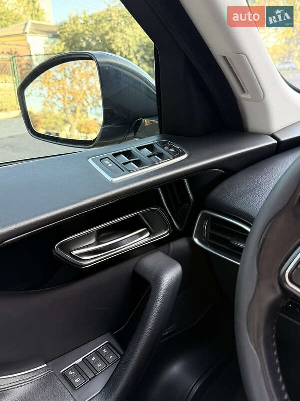 Позашляховик / Кросовер Jaguar F-Pace 2018 в Миколаєві