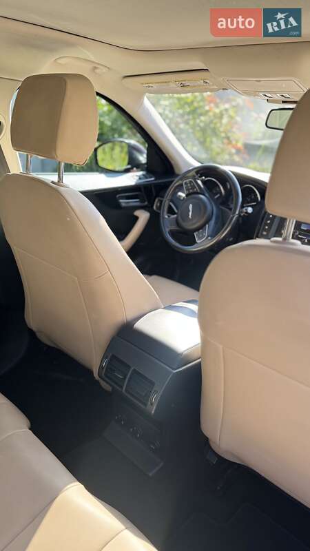 Позашляховик / Кросовер Jaguar F-Pace 2016 в Усатове