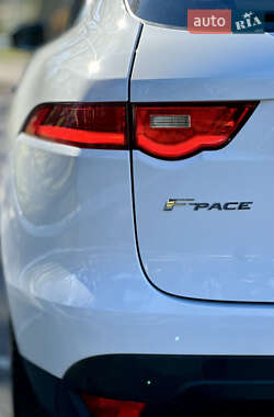 Позашляховик / Кросовер Jaguar F-Pace 2017 в 