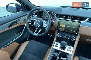 Внедорожник / Кроссовер Jaguar F-Pace 2023 в 