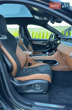 Внедорожник / Кроссовер Jaguar F-Pace 2023 в 