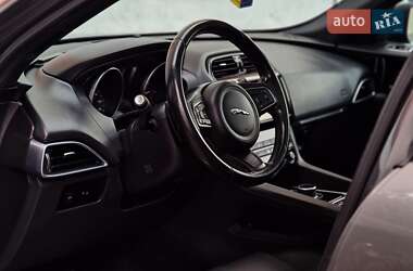 Позашляховик / Кросовер Jaguar F-Pace 2016 в 