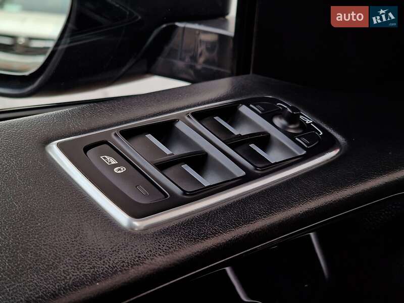 Внедорожник / Кроссовер Jaguar F-Pace 2016 в Одессе