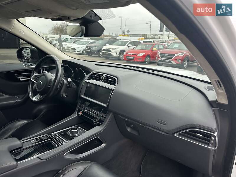 Позашляховик / Кросовер Jaguar F-Pace 2020 в Києві