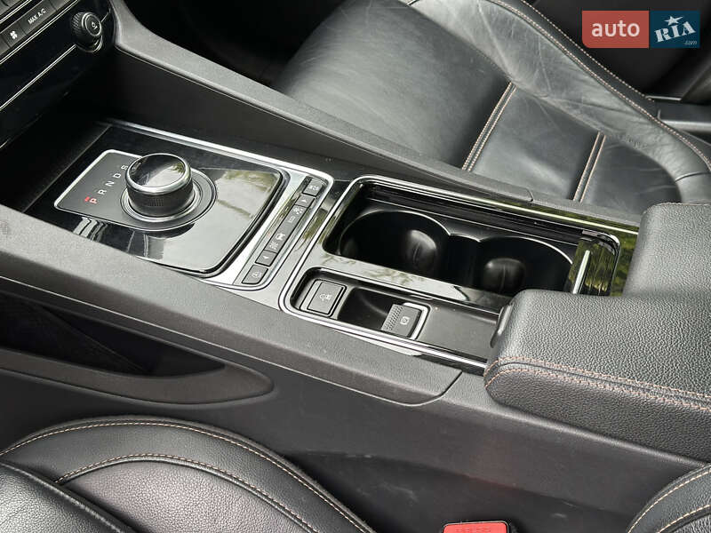 Внедорожник / Кроссовер Jaguar F-Pace 2018 в Одессе