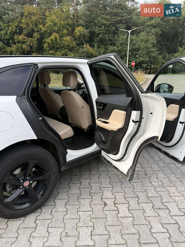 Позашляховик / Кросовер Jaguar F-Pace 2017 в Львові фото 12 Позашляховик / Кросовер Jaguar F-Pace 2017 в Львові