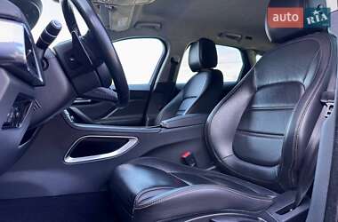 Позашляховик / Кросовер Jaguar F-Pace 2020 в 