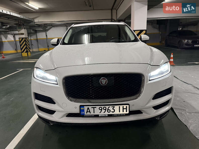 Позашляховик / Кросовер Jaguar F-Pace 2018 в 