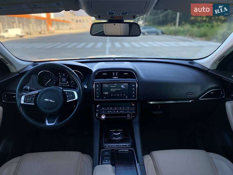 Внедорожник / Кроссовер Jaguar F-Pace 2017 в Киеве фото 28 Внедорожник / Кроссовер Jaguar F-Pace 2017 в Киеве