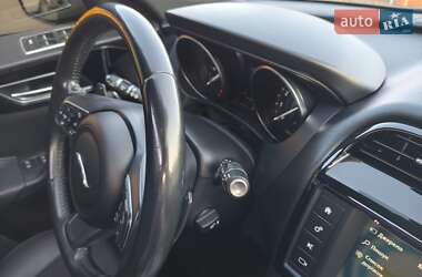 Позашляховик / Кросовер Jaguar F-Pace 2018 в 