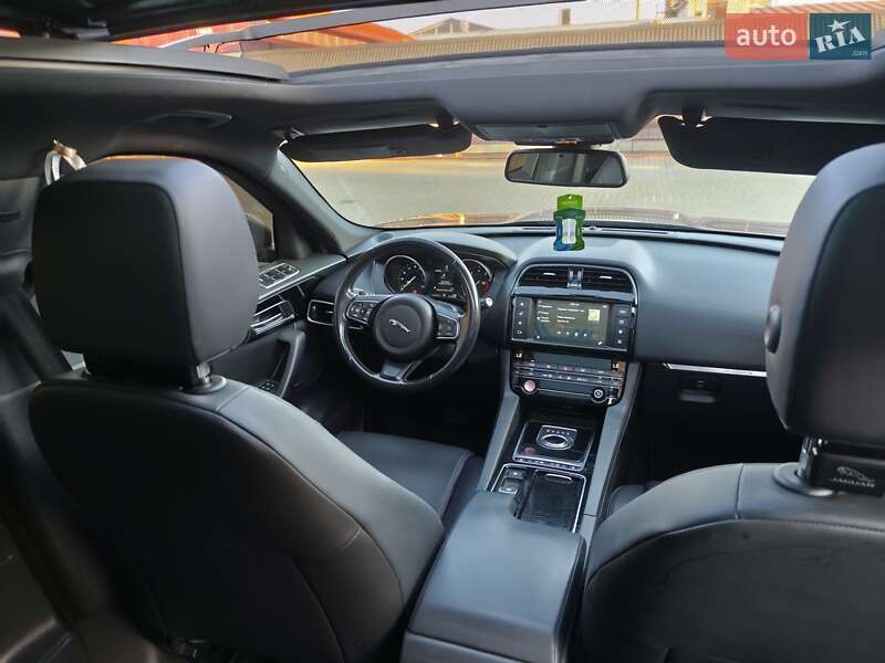 Внедорожник / Кроссовер Jaguar F-Pace 2018 в Львове фото 22 Внедорожник / Кроссовер Jaguar F-Pace 2018 в Львове