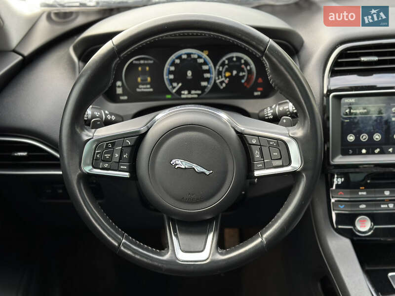 Позашляховик / Кросовер Jaguar F-Pace 2017 в Луцьку