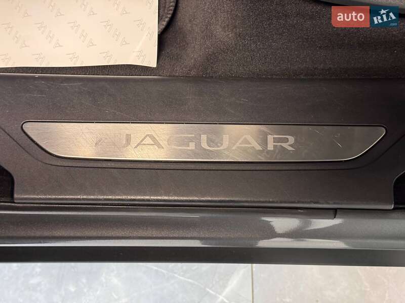 Позашляховик / Кросовер Jaguar F-Pace 2017 в Львові фото 29 Позашляховик / Кросовер Jaguar F-Pace 2017 в Львові