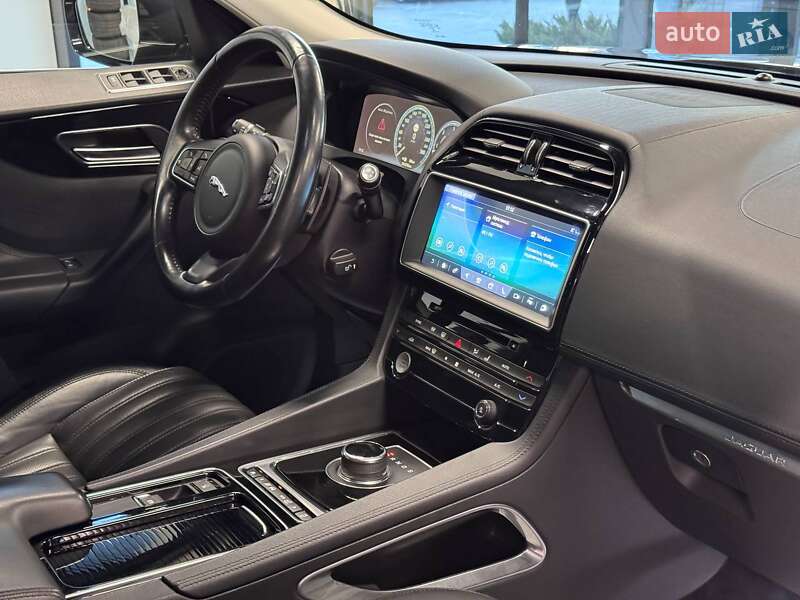 Позашляховик / Кросовер Jaguar F-Pace 2017 в Львові фото 37 Позашляховик / Кросовер Jaguar F-Pace 2017 в Львові