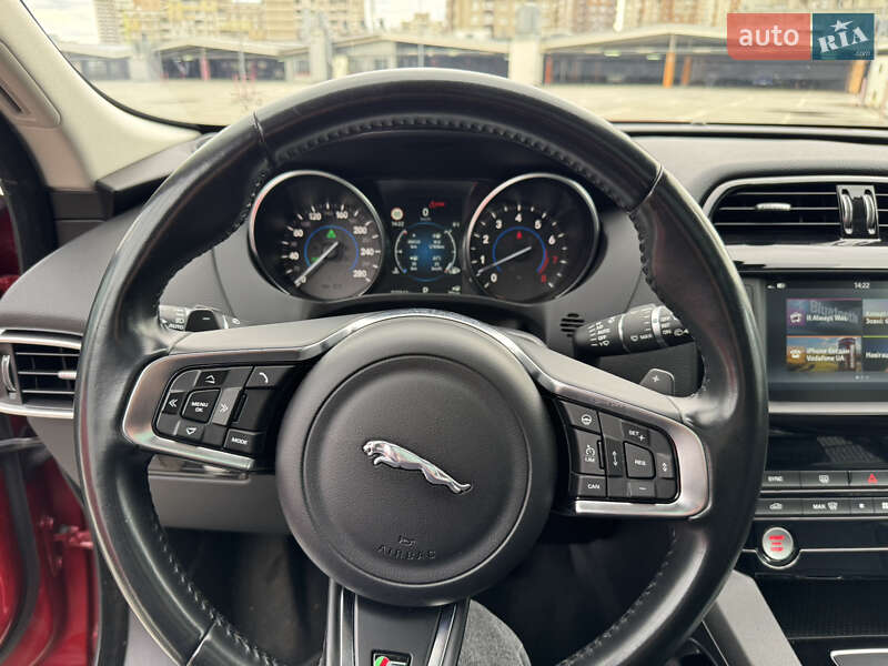 Позашляховик / Кросовер Jaguar F-Pace 2016 в Києві фото 31 Позашляховик / Кросовер Jaguar F-Pace 2016 в Києві