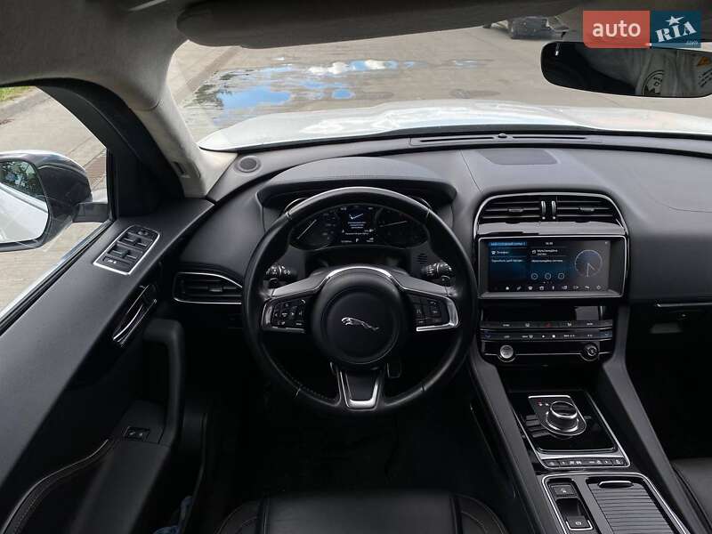 Позашляховик / Кросовер Jaguar F-Pace 2018 в Києві фото 24 Позашляховик / Кросовер Jaguar F-Pace 2018 в Києві