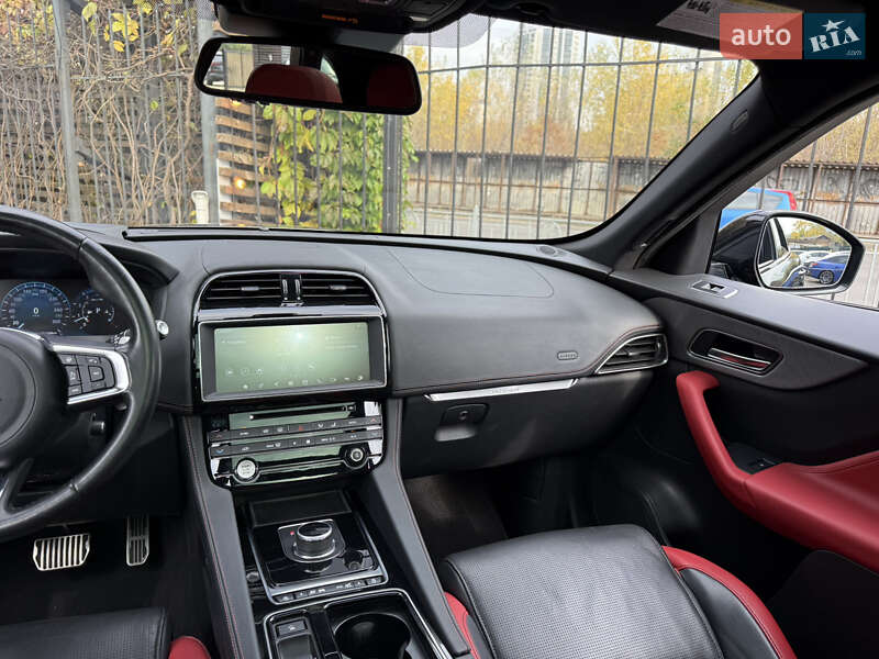 Внедорожник / Кроссовер Jaguar F-Pace 2017 в Киеве фото 18 Внедорожник / Кроссовер Jaguar F-Pace 2017 в Киеве