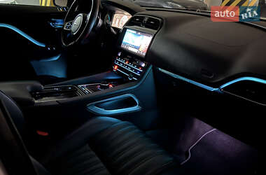 Позашляховик / Кросовер Jaguar F-Pace 2017 в Києві