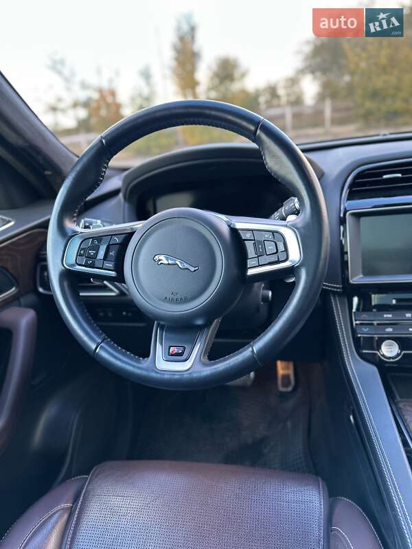 Позашляховик / Кросовер Jaguar F-Pace 2018 в Южноукраїнську фото 45 Позашляховик / Кросовер Jaguar F-Pace 2018 в Южноукраїнську