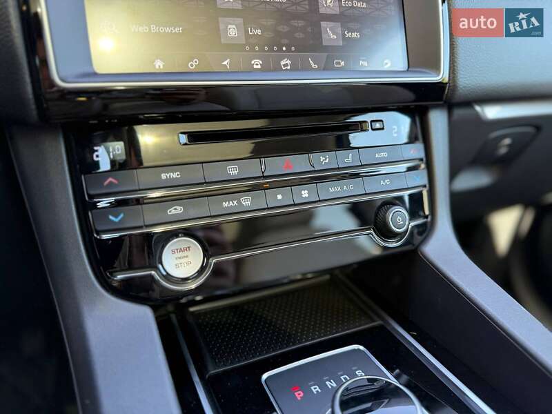 Позашляховик / Кросовер Jaguar F-Pace 2017 в Києві