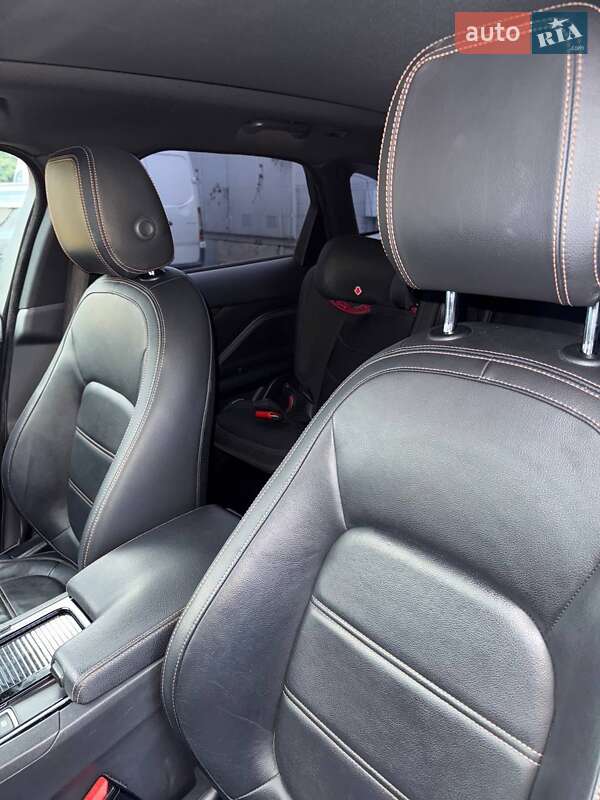 Внедорожник / Кроссовер Jaguar F-Pace 2017 в Ужгороде фото 11 Внедорожник / Кроссовер Jaguar F-Pace 2017 в Ужгороде