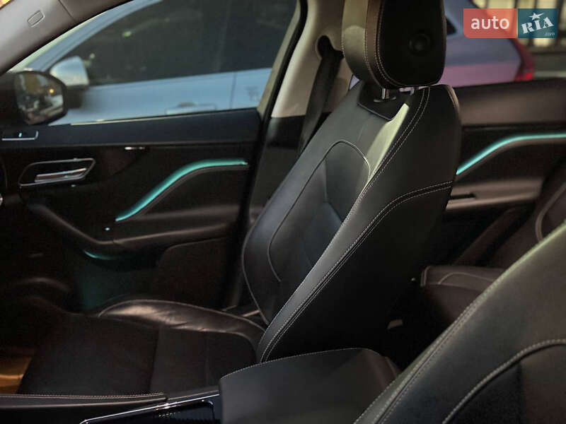 Внедорожник / Кроссовер Jaguar F-Pace 2017 в Луцке