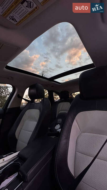 Внедорожник / Кроссовер Jaguar F-Pace 2017 в Киеве фото 12 Внедорожник / Кроссовер Jaguar F-Pace 2017 в Киеве