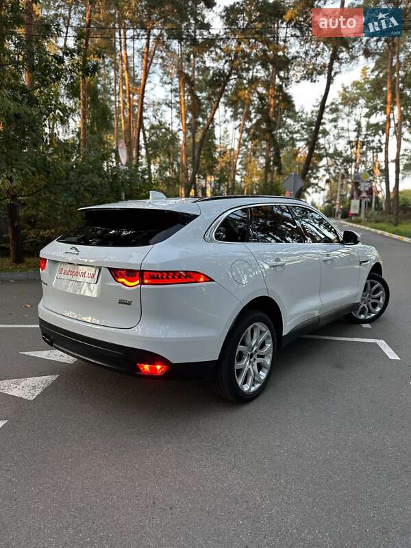 Позашляховик / Кросовер Jaguar F-Pace 2016 в Білогородці