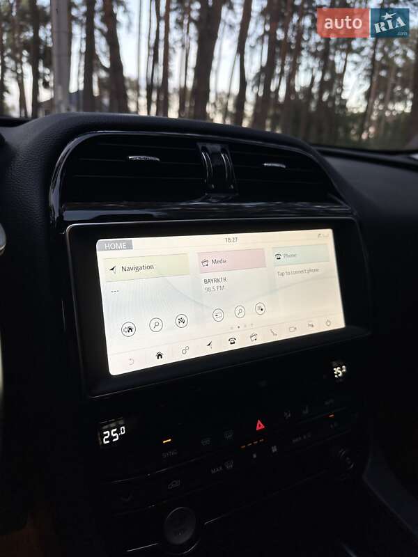 Позашляховик / Кросовер Jaguar F-Pace 2016 в Білогородці