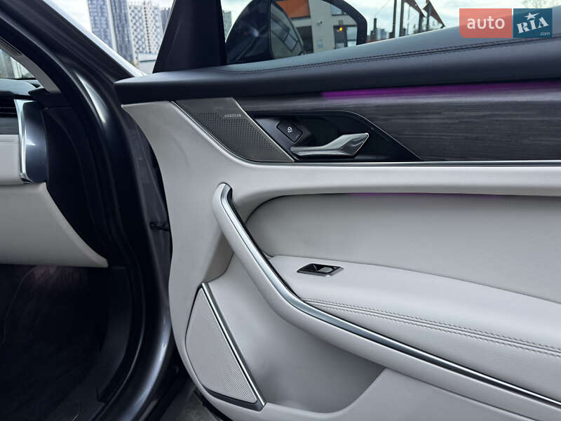 Внедорожник / Кроссовер Jaguar F-Pace 2022 в Киеве