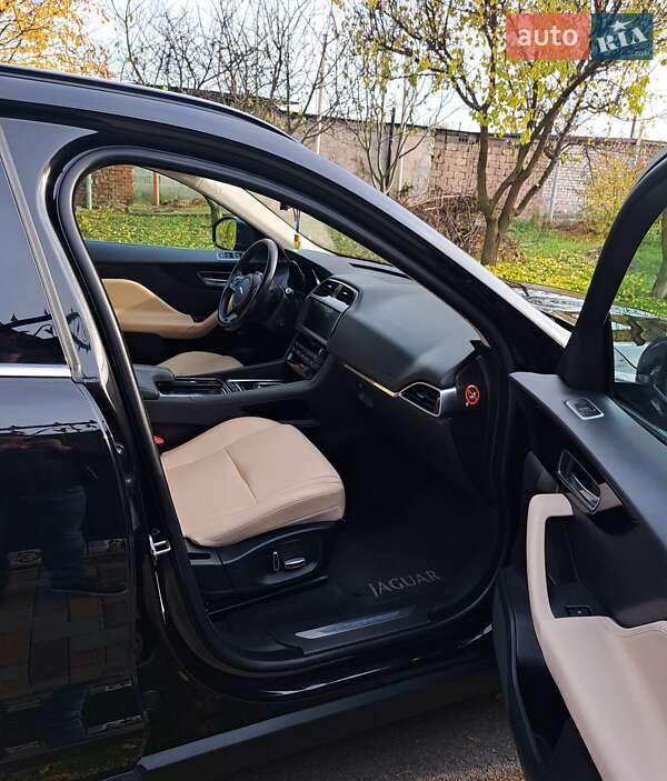 Внедорожник / Кроссовер Jaguar F-Pace 2018 в Борисполе фото 9 Внедорожник / Кроссовер Jaguar F-Pace 2018 в Борисполе