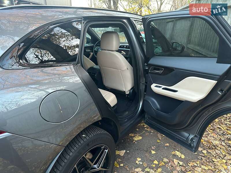 Внедорожник / Кроссовер Jaguar F-Pace 2018 в Киеве фото 16 Внедорожник / Кроссовер Jaguar F-Pace 2018 в Киеве