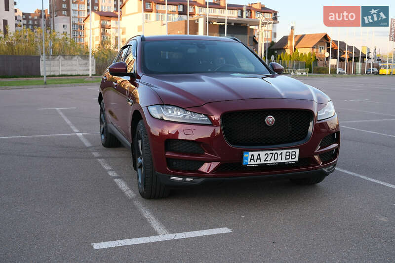 Внедорожник / Кроссовер Jaguar F-Pace 2016 в Киеве