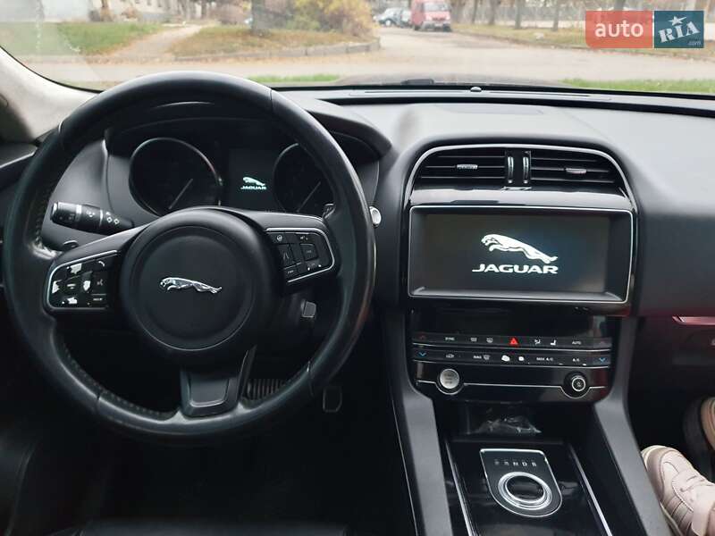 Внедорожник / Кроссовер Jaguar F-Pace 2019 в Харькове фото 18 Внедорожник / Кроссовер Jaguar F-Pace 2019 в Харькове