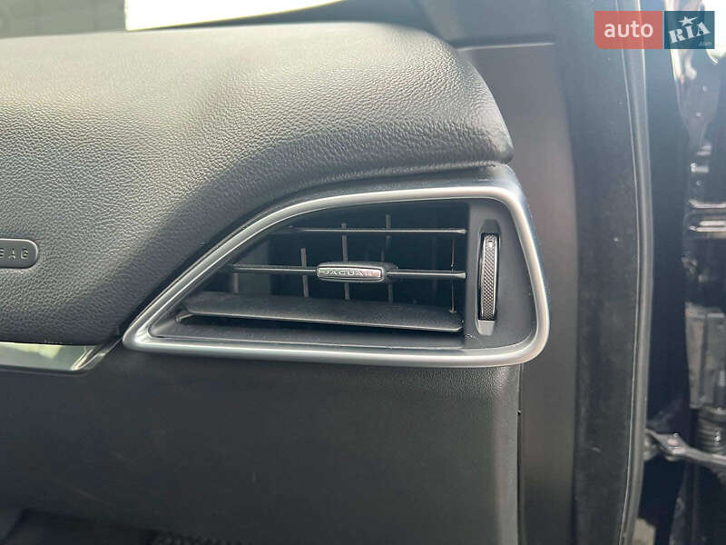 Внедорожник / Кроссовер Jaguar F-Pace 2016 в Львове