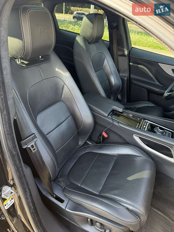 Внедорожник / Кроссовер Jaguar F-Pace 2016 в Луцке