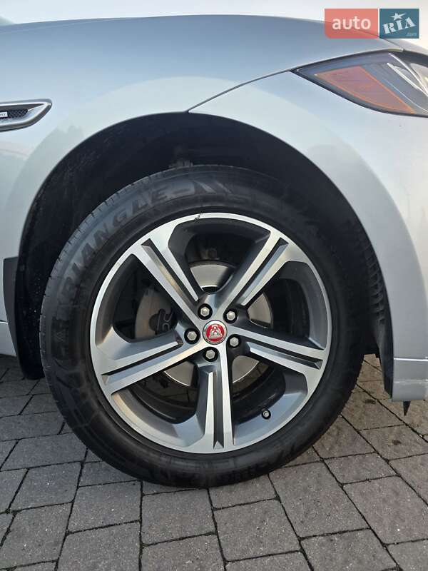 Внедорожник / Кроссовер Jaguar F-Pace 2017 в Львове