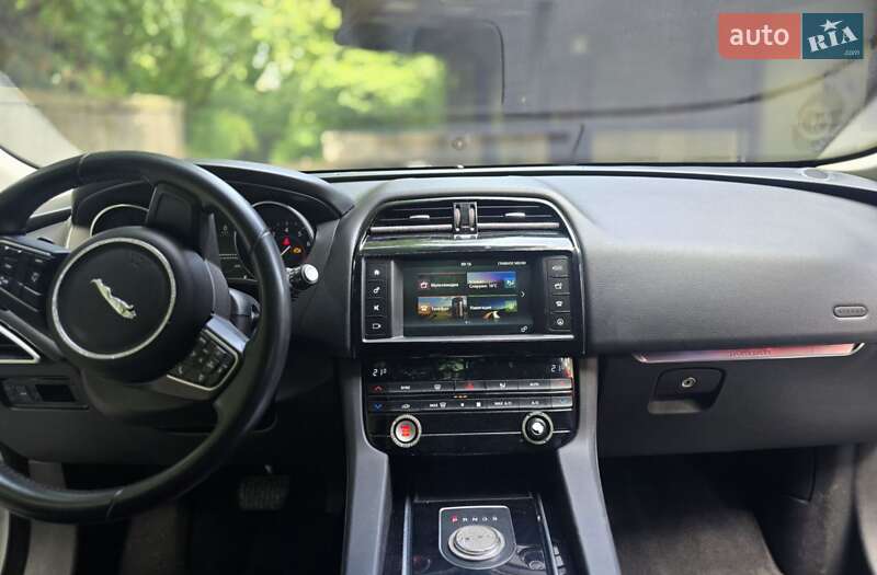 Позашляховик / Кросовер Jaguar F-Pace 2017 в Києві