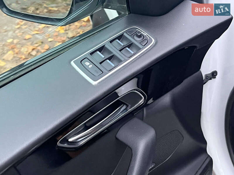 Внедорожник / Кроссовер Jaguar F-Pace 2018 в Киеве