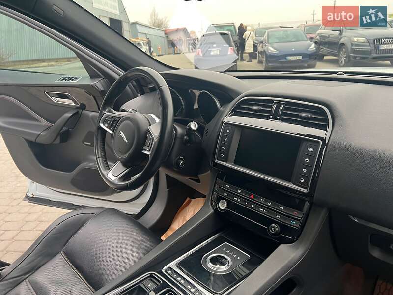 Внедорожник / Кроссовер Jaguar F-Pace 2018 в Львове фото 41 Внедорожник / Кроссовер Jaguar F-Pace 2018 в Львове