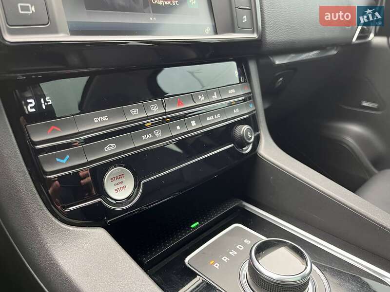 Позашляховик / Кросовер Jaguar F-Pace 2017 в Києві фото 25 Позашляховик / Кросовер Jaguar F-Pace 2017 в Києві