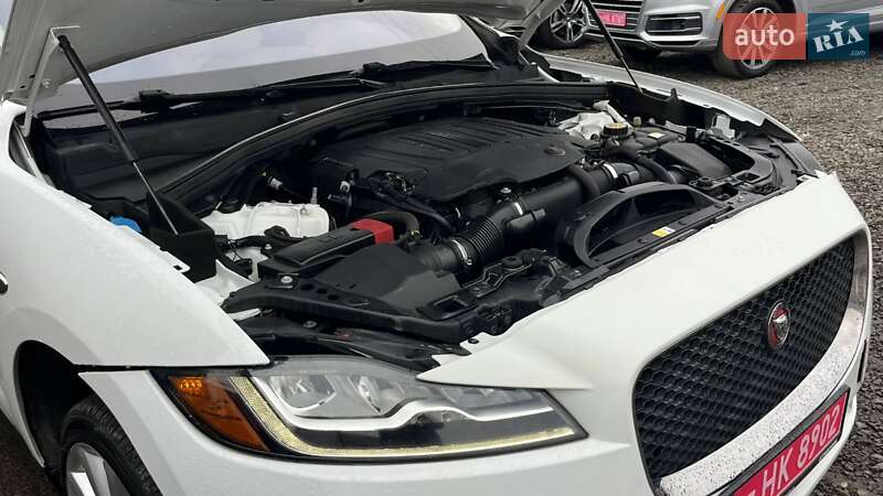 Внедорожник / Кроссовер Jaguar F-Pace 2016 в Луцке