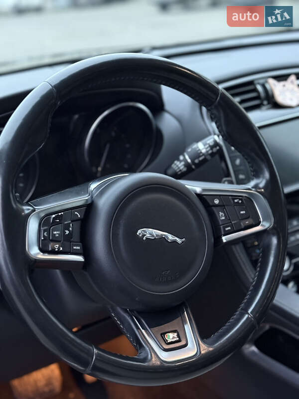 Позашляховик / Кросовер Jaguar F-Pace 2016 в Луцьку фото 18 Позашляховик / Кросовер Jaguar F-Pace 2016 в Луцьку