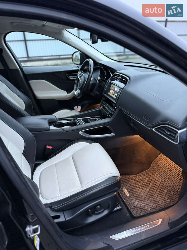 Позашляховик / Кросовер Jaguar F-Pace 2016 в Луцьку фото 38 Позашляховик / Кросовер Jaguar F-Pace 2016 в Луцьку